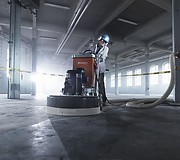 Шлифовальная машина Husqvarna PG 820 в работе